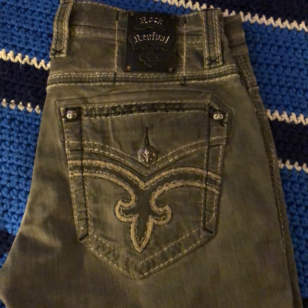 🔥Rock Revival Jeans 🔥
